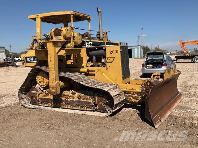 CAT D5M LPG Верижни булдозери
