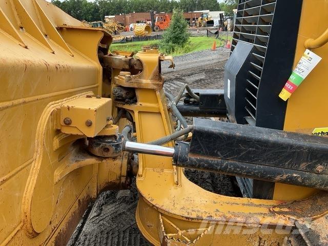 CAT D6K2 LGP Верижни булдозери
