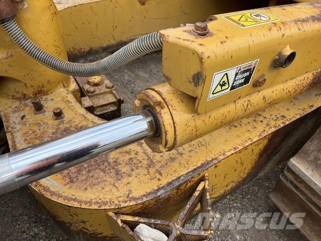 CAT D6N LGP Верижни булдозери
