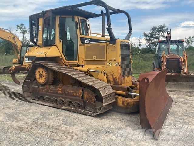 CAT D6N XL Верижни булдозери
