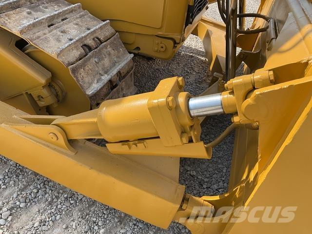 CAT D6T Верижни булдозери

