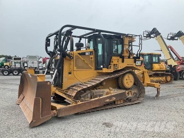 CAT D6T XL Верижни булдозери
