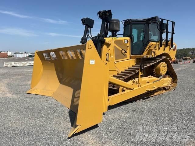 CAT D7 Верижни булдозери
