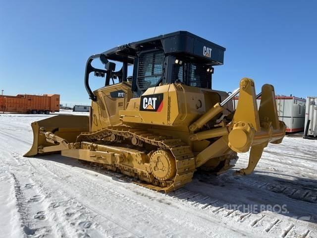 CAT D7E Верижни булдозери
