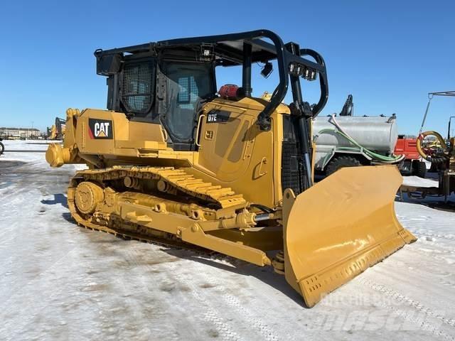 CAT D7E Верижни булдозери
