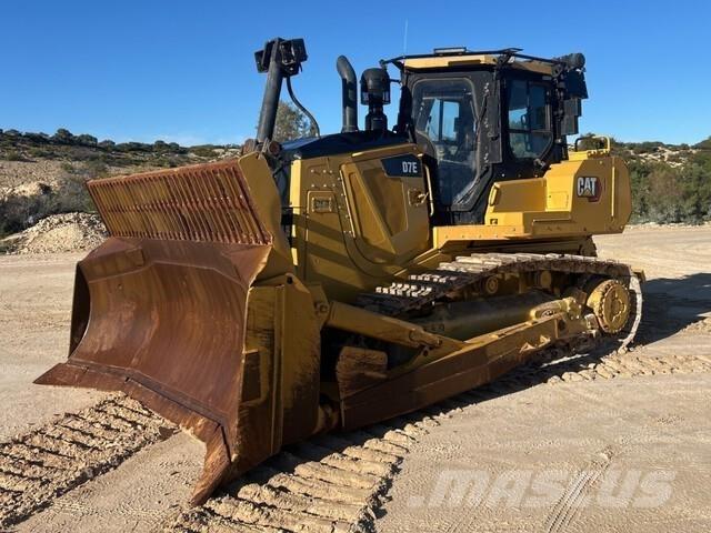 CAT D7E Верижни булдозери
