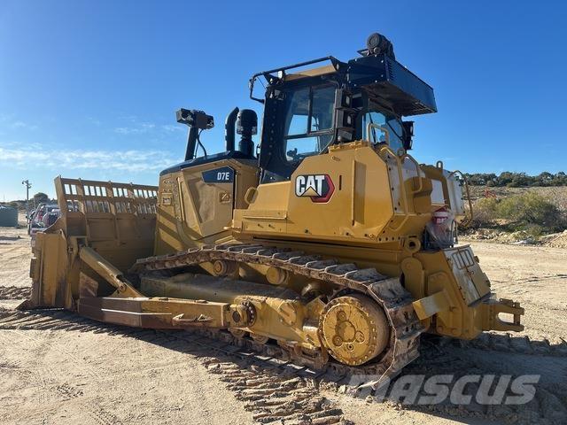 CAT D7E Верижни булдозери
