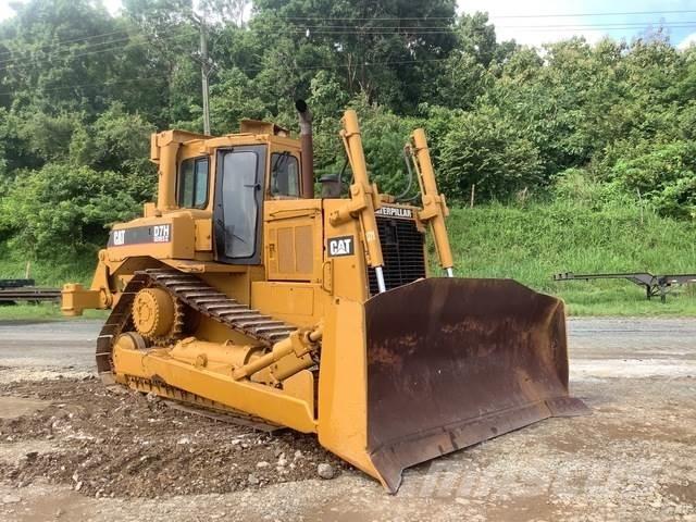 CAT D7H Верижни булдозери
