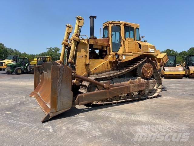 CAT D8L Верижни булдозери
