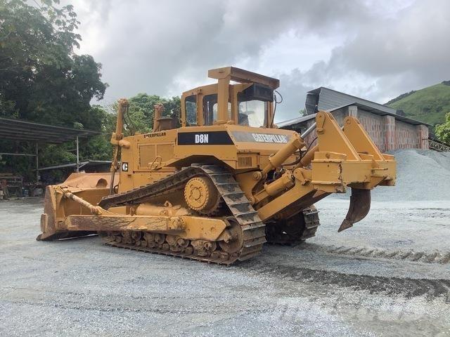 CAT D8N Верижни булдозери
