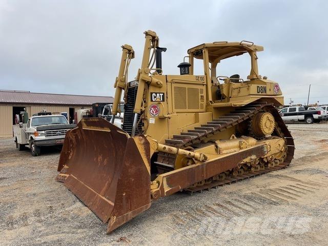 CAT D8N Верижни булдозери
