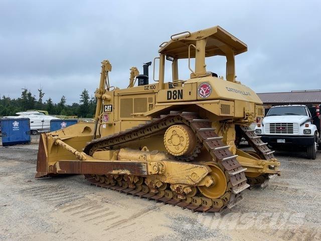 CAT D8N Верижни булдозери
