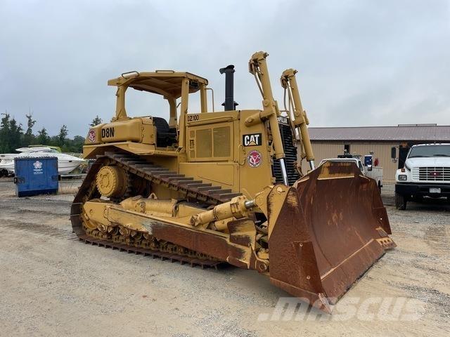 CAT D8N Верижни булдозери

