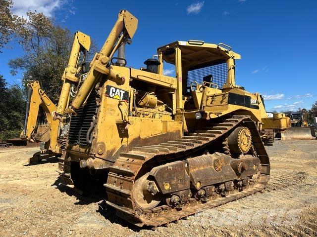 CAT D8N Верижни булдозери

