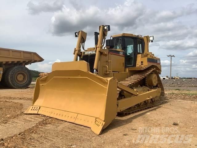 CAT D8R Верижни булдозери
