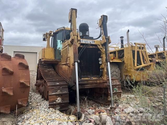 CAT D8R Верижни булдозери
