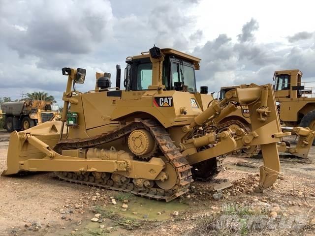 CAT D8T Верижни булдозери
