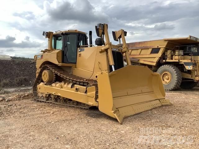 CAT D8T Верижни булдозери
