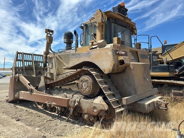 CAT D8T Верижни булдозери
