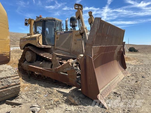 CAT D8T Верижни булдозери
