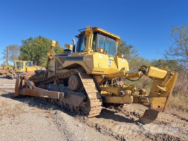 CAT D8T Верижни булдозери

