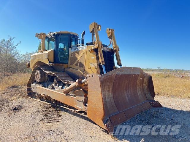 CAT D8T Верижни булдозери
