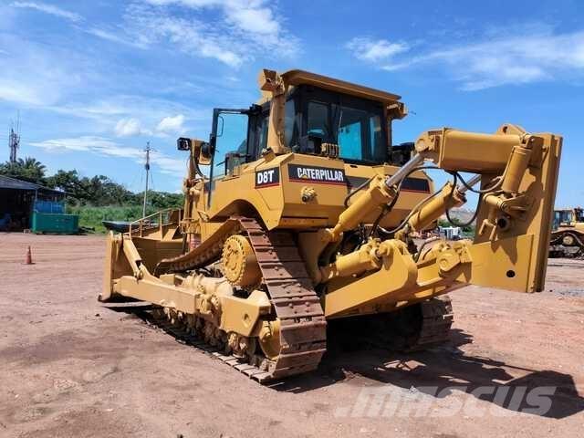 CAT D8T Верижни булдозери

