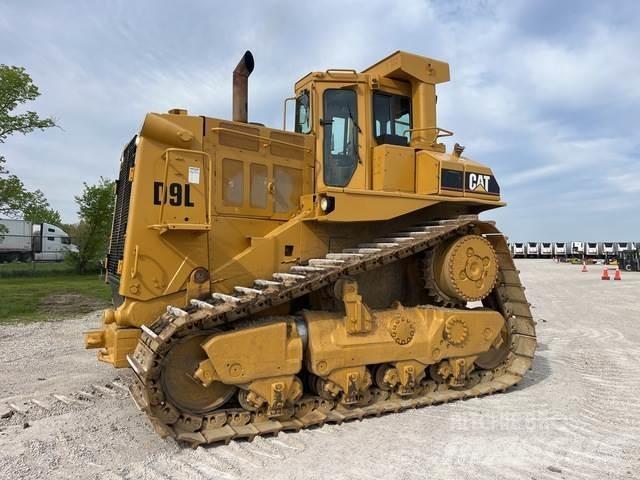 CAT D9L Верижни булдозери
