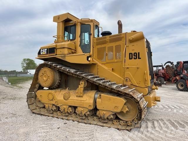 CAT D9L Верижни булдозери

