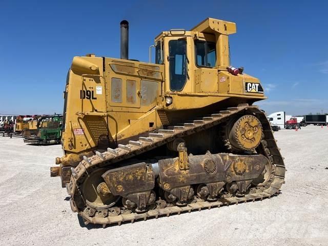 CAT D9L Верижни булдозери
