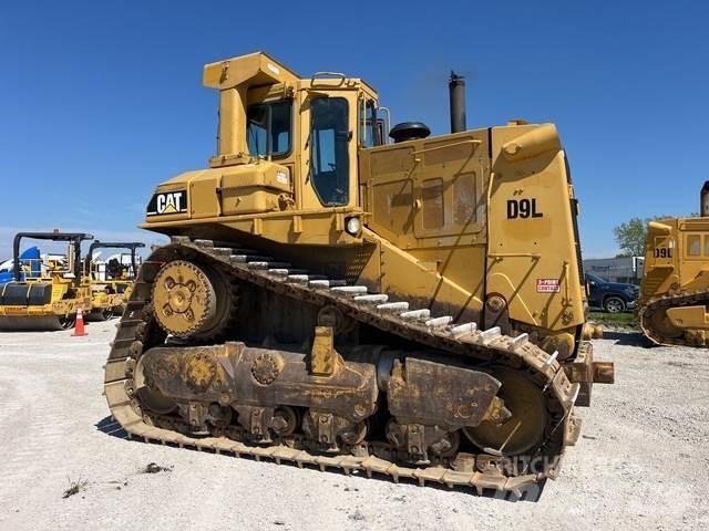CAT D9L Верижни булдозери
