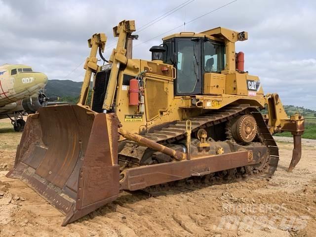 CAT D9T Верижни булдозери
