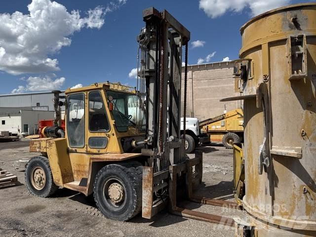 CAT DP90 Камиони за херавни местности