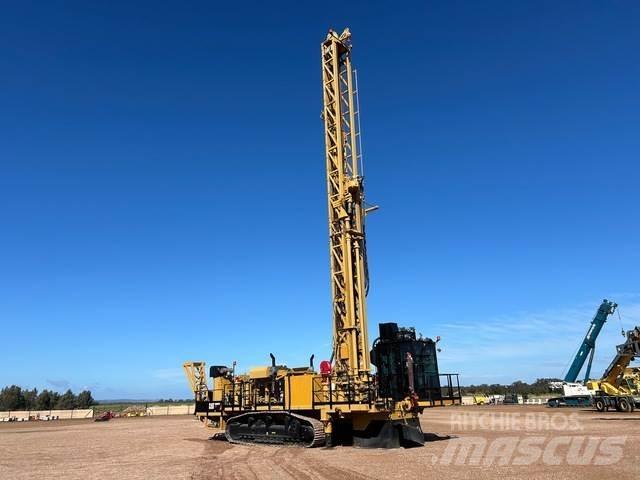 CAT MD6250 Апаратура за повърхностна редова сеидба