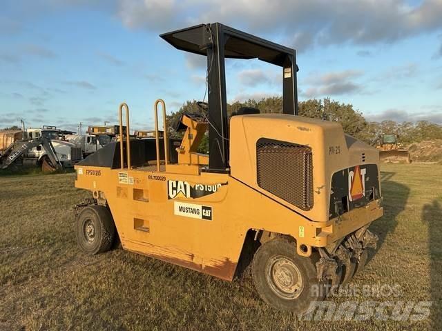 CAT PS150C Пневматични гумени  ролки
