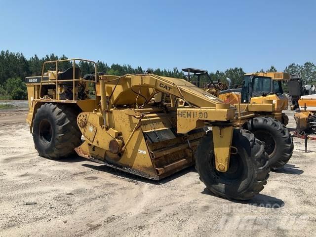 CAT SS-250 Уплътнители за почва
