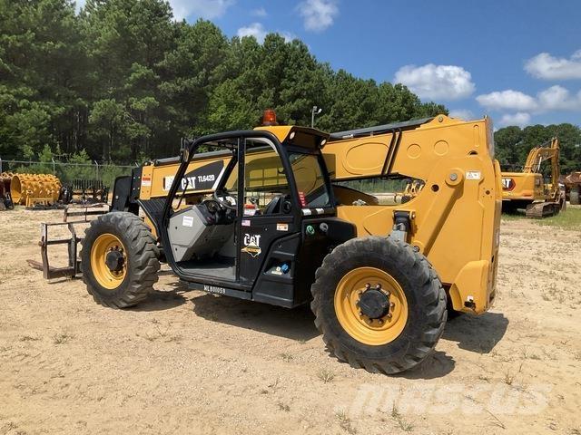 CAT TL642D Телескопични товарачи