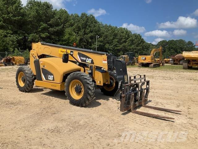 CAT TL642D Телескопични товарачи