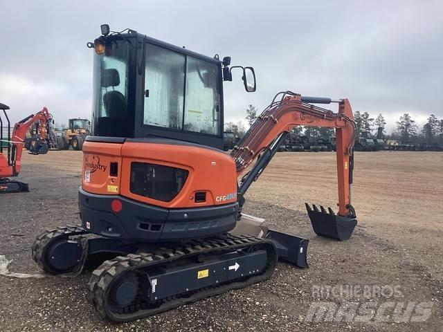CFG 40UF Верижен екскаватор