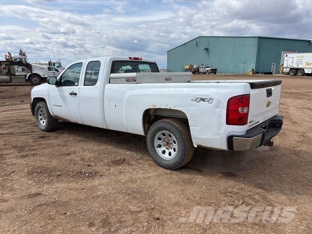 Chevrolet 1500 Пикапи