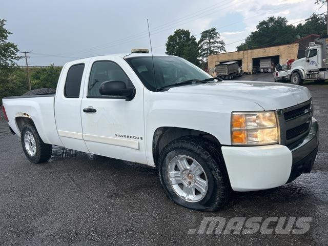 Chevrolet 1500 Пикапи