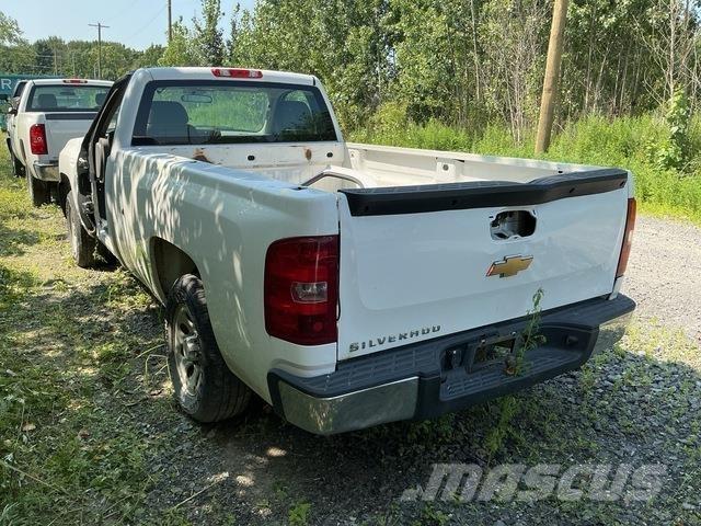 Chevrolet 1500 Пикапи