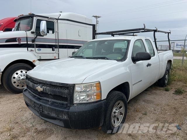 Chevrolet 1500 Пикапи
