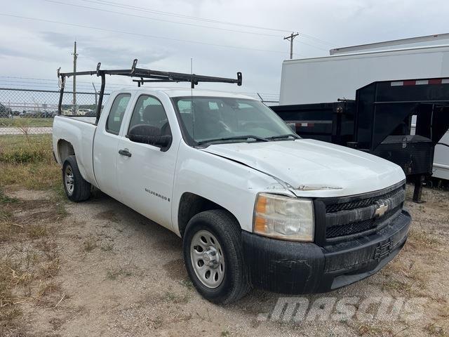 Chevrolet 1500 Пикапи