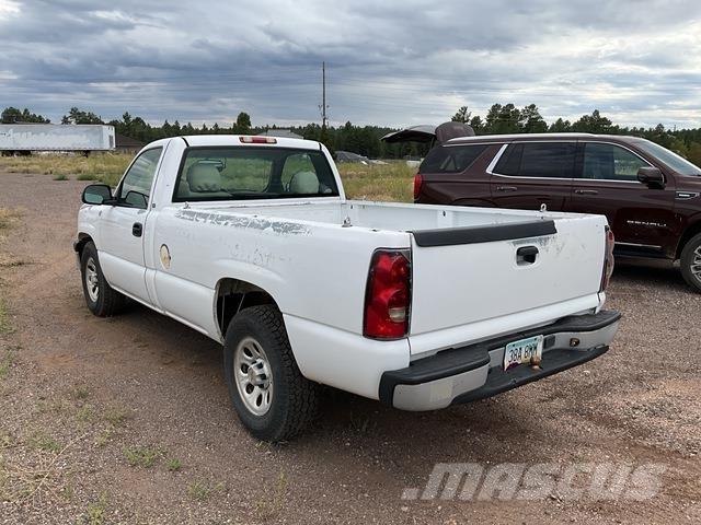 Chevrolet 1500 Пикапи