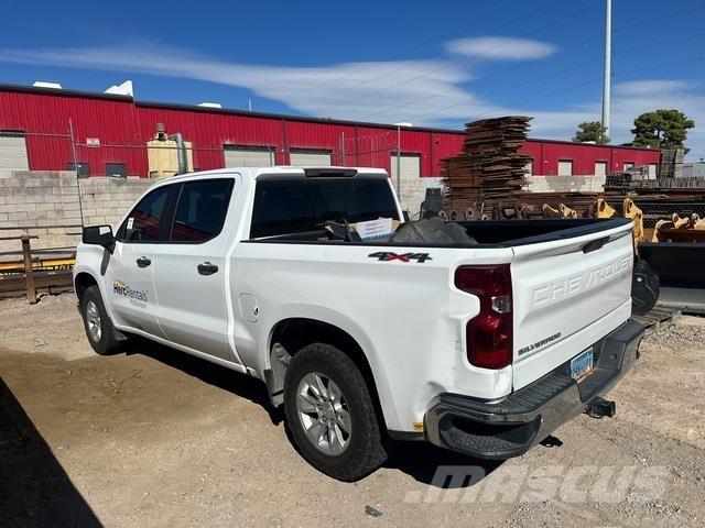 Chevrolet 1500 Пикапи