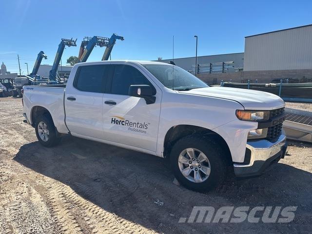 Chevrolet 1500 Пикапи