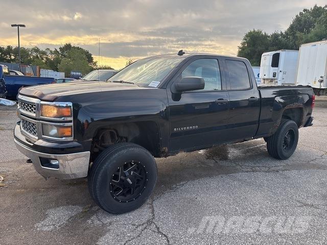 Chevrolet 1500 Пикапи