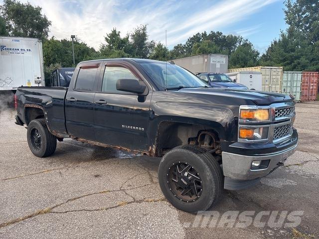 Chevrolet 1500 Пикапи