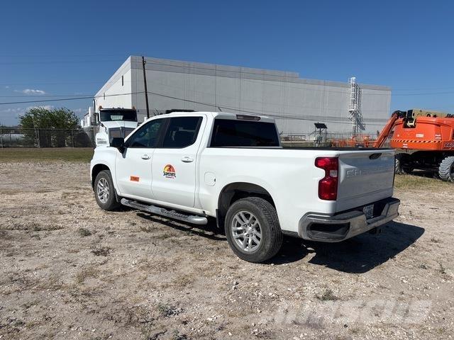 Chevrolet 1500 Пикапи
